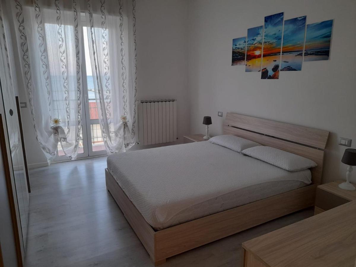Appartamento Fronte Mare Falconara Marittima Dış mekan fotoğraf